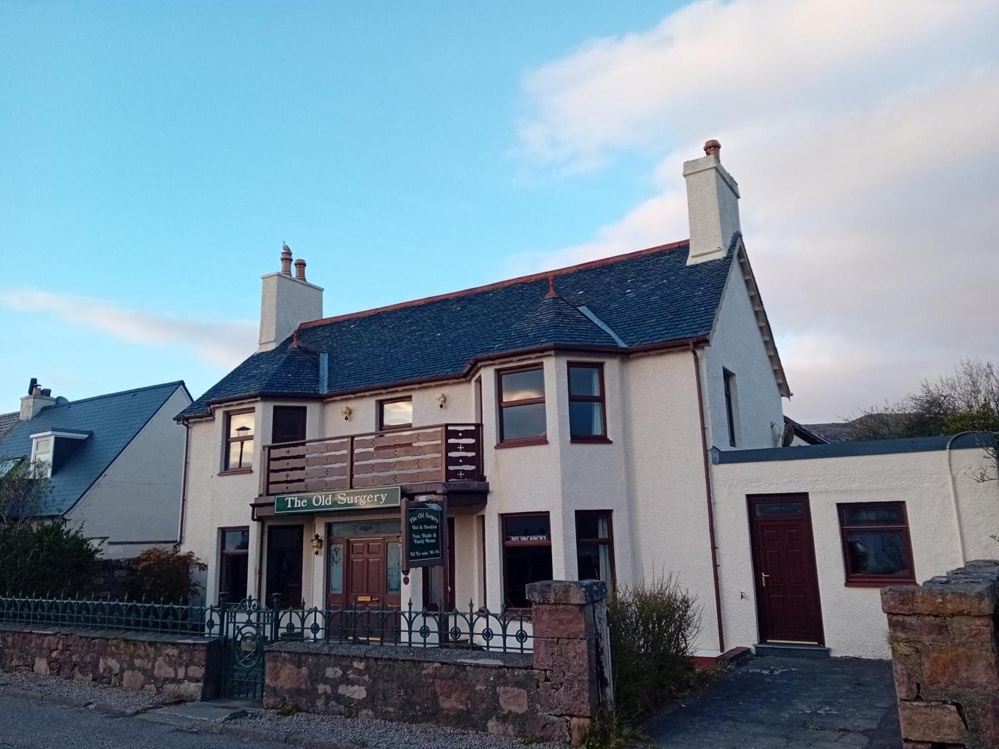 Old Surgery Guest House Ullapool Exterior photo