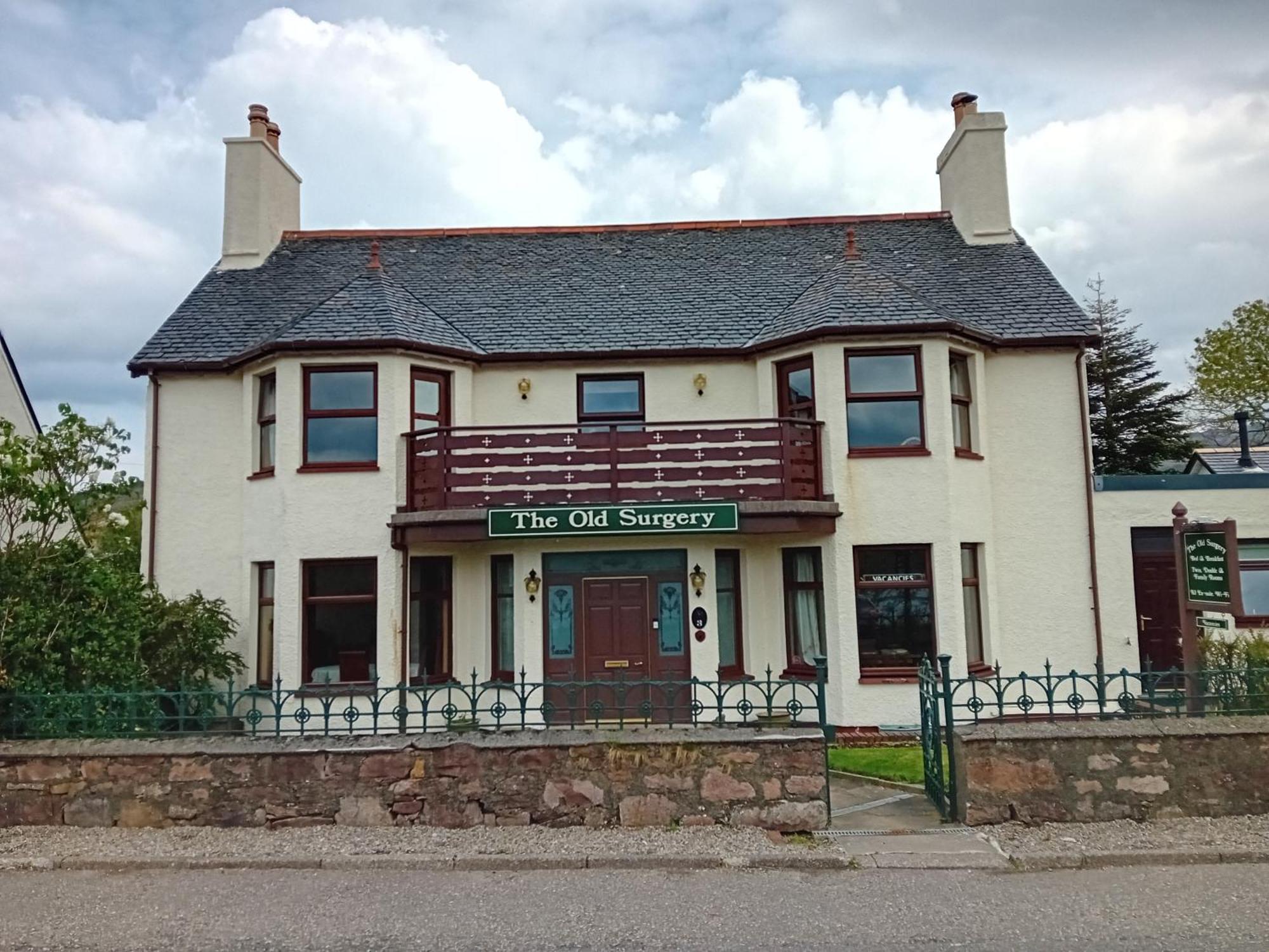 Old Surgery Guest House Ullapool Exterior photo